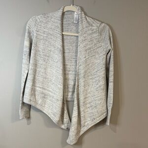 Ivivva by lululemon heathered light grey clip cardigan with thumbholes size 10/0